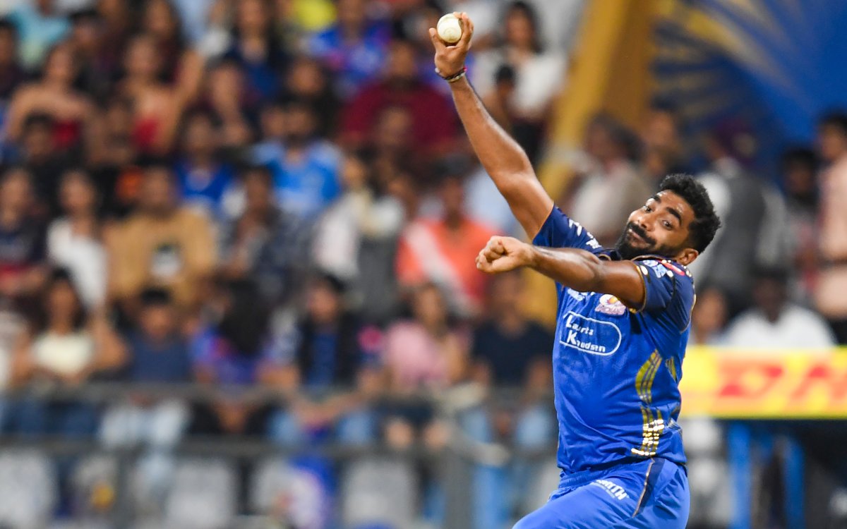 'Can’t put a finger and say why he hasn’t taken wickets': Jayawardene backs Bumrah amid bowling woes