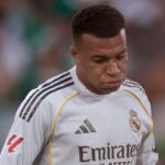 Football: Mbappe could miss rest of season with a muscle injury (ld)