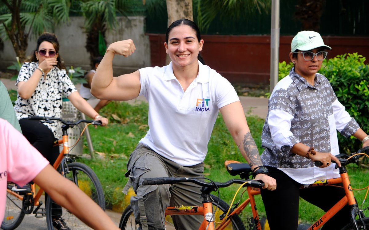 Geeta Phogat, Saweety Boora join Fit India Sundays on Cycle women's special edition