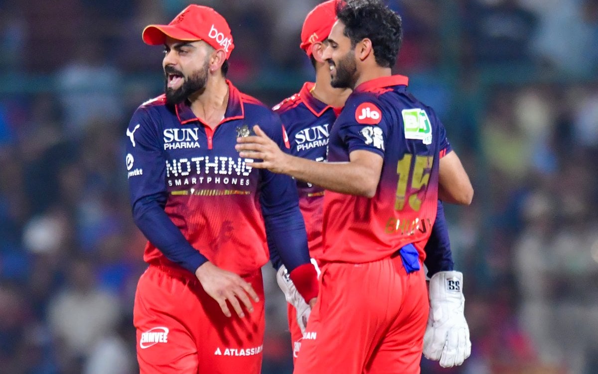 'His words make a difference': Bhuvneshwar credits Kohli's guidance for new ball heroics vs DC