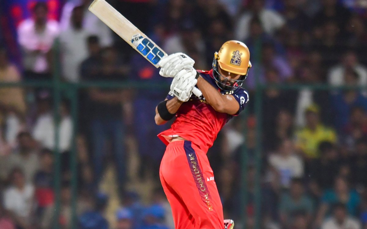 IPL 2026: Hazlewood, Bhuvneshwar star as RCB complete nine-wicket rout of listless DC (ld)