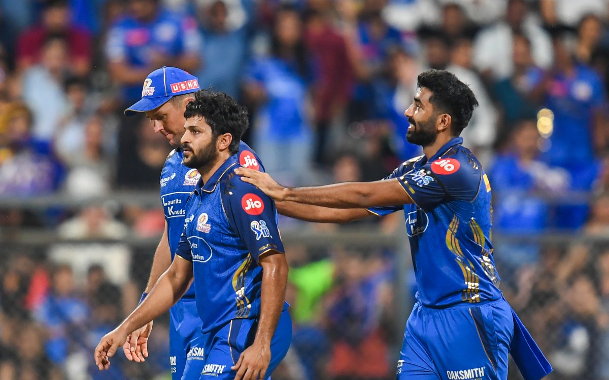 MI need to assess bowling attack beyond Bumrah's four overs: Faf