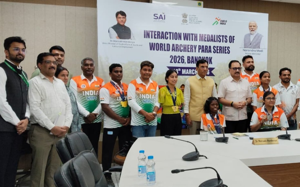 Sports Minister Mandaviya felicitates World Archery Para Series medallist