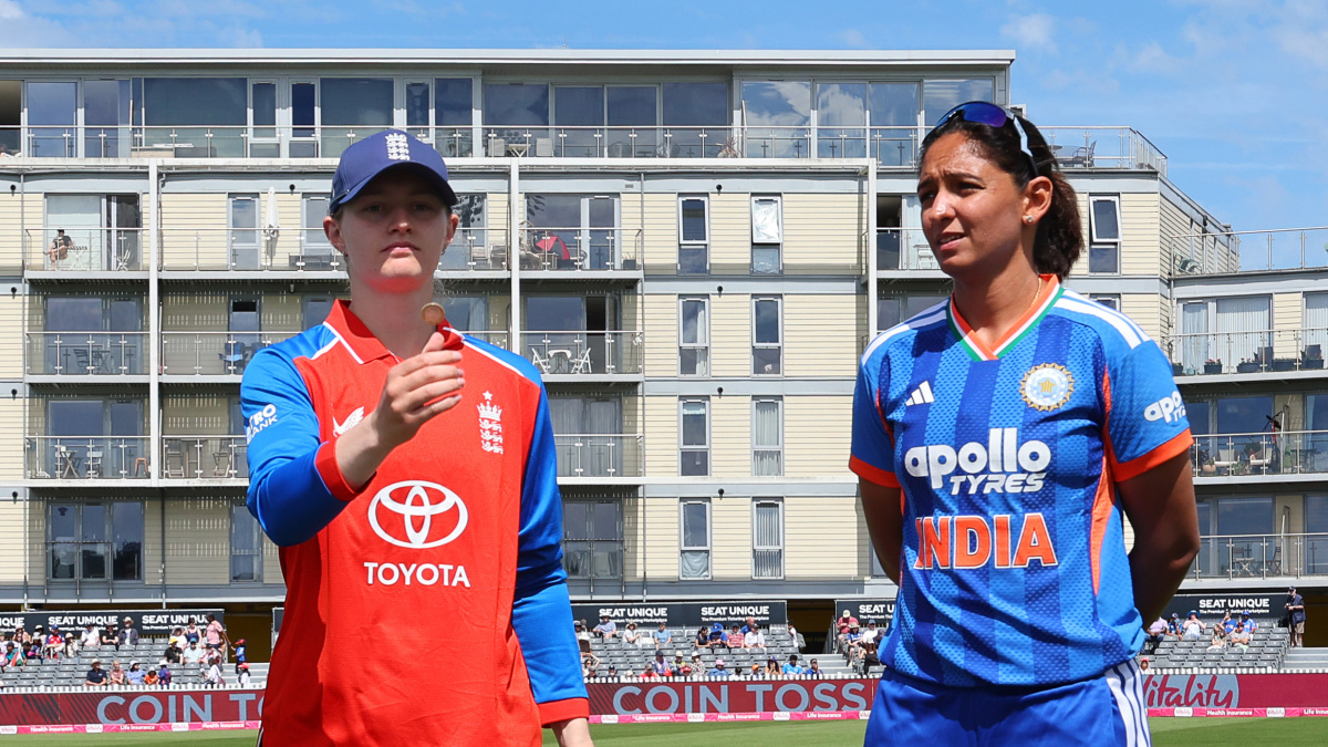 2nd Women's T20I: Harmanpreet, Shreyanka return as England elect to bat first against India