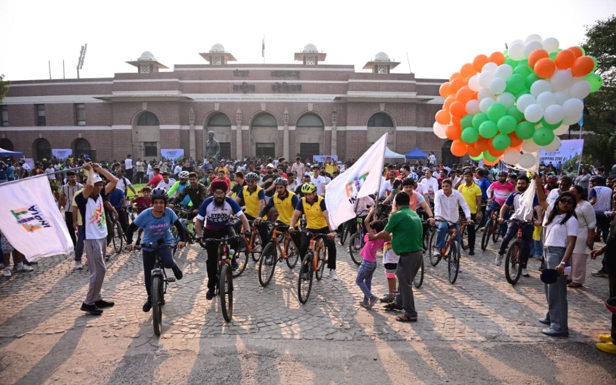 Armed Forces lead from front at 73rd edition of Fit India Sundays on Cycle in New Delhi