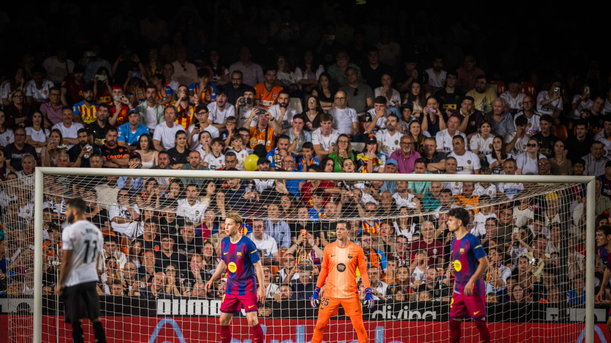 Barcelona tops La Liga class as season ends