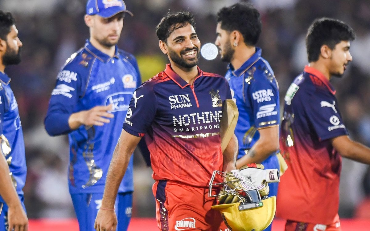 'Bring Back Bhuvi': Ashwin calls for Bhuvneshwar's T20I recall after thriller against MI