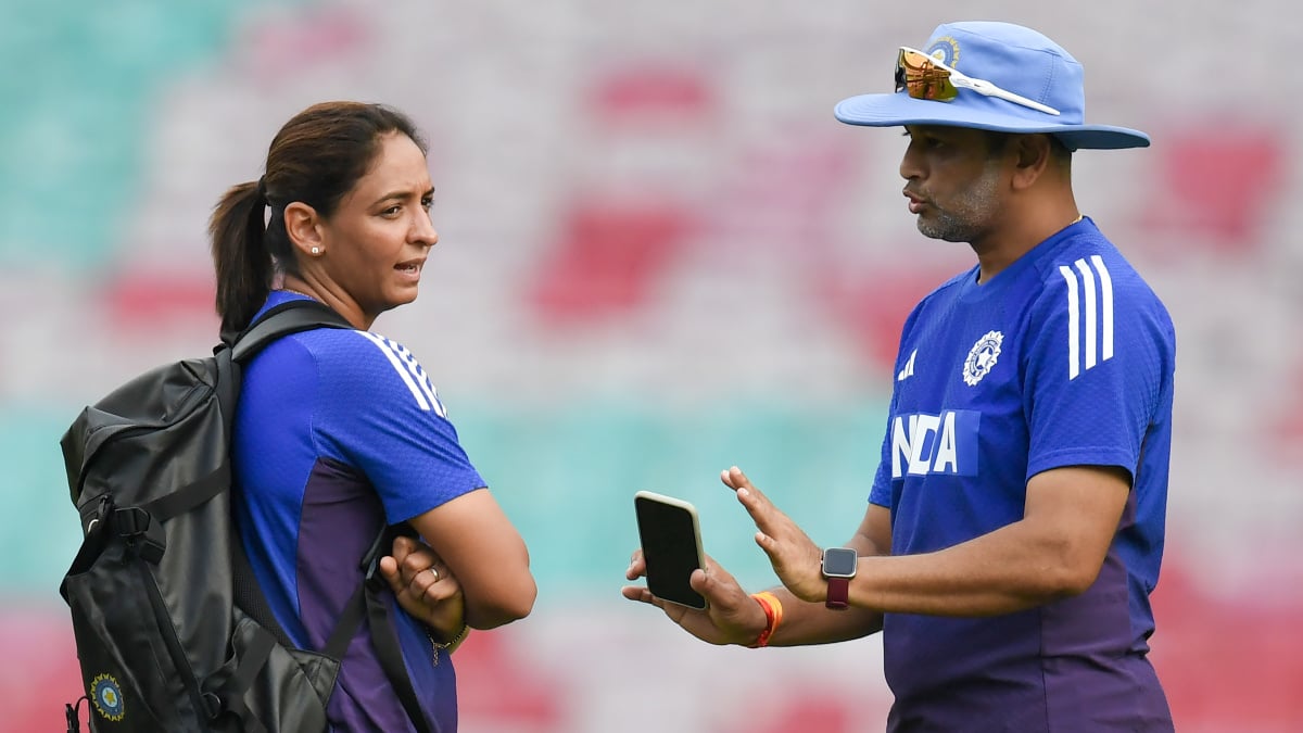 'Go and buy a mirror…': Harmanpreet reveals coach Muzumdar's blunt message behind India's ODI WC tur
