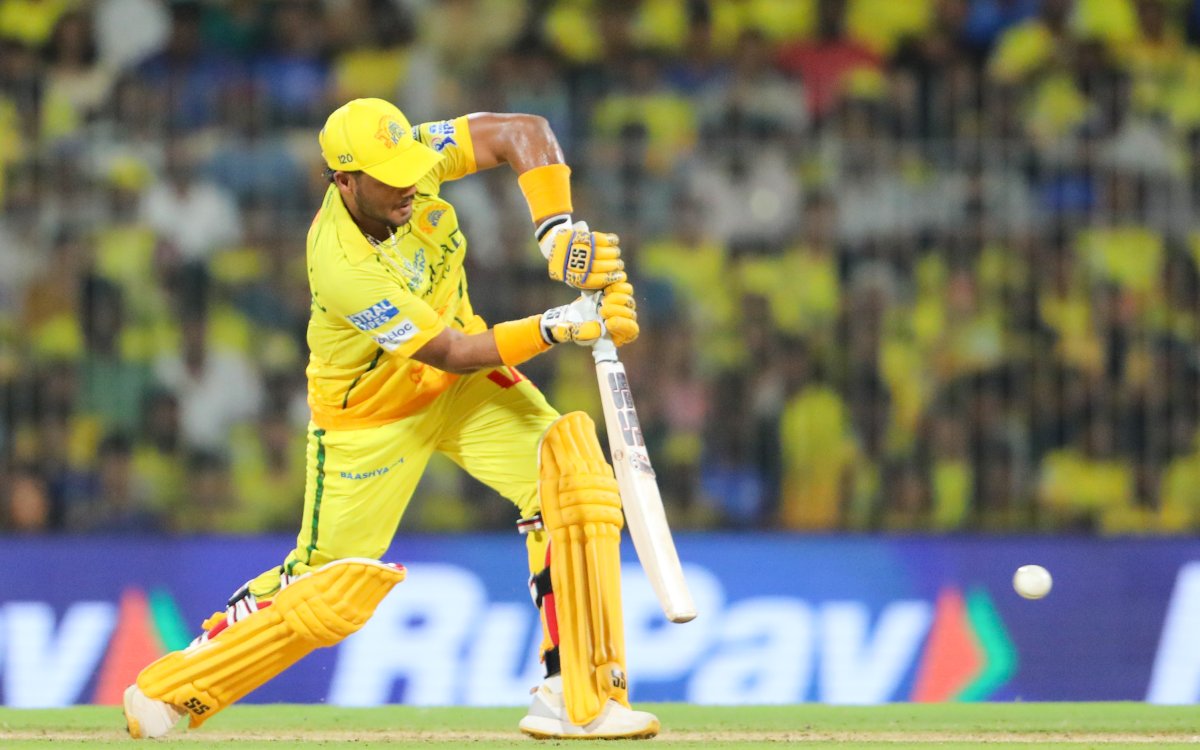 IPL 2026: Gaikwad, Kartik smash unbeaten fifties as CSK thrash MI by eight wickets