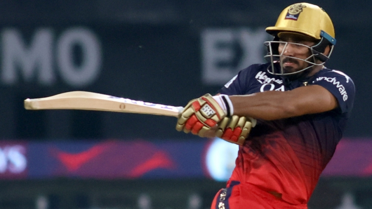 IPL 2026: Mumbai Indians rope in Lomror and Ahir as replacements for de Kock and Bawa