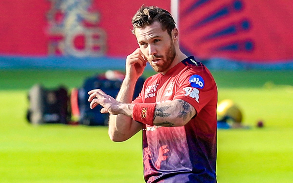 IPL 2026: RCB opener Phil Salt returns to England for scans after finger injury