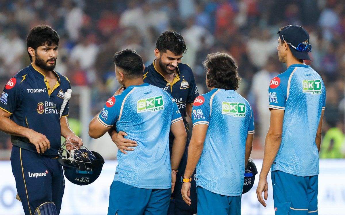 IPL 2026: ‘Siraj, Rabada setting the tone makes my job easier,’ says Holder after match-winning 4-24