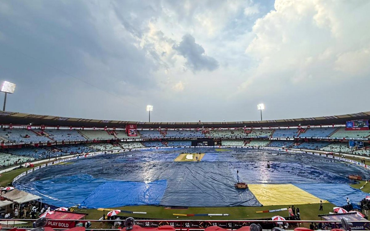 IPL 2026: Toss in RCB-KKR clash delayed due to rain and wet outfield in Raipur