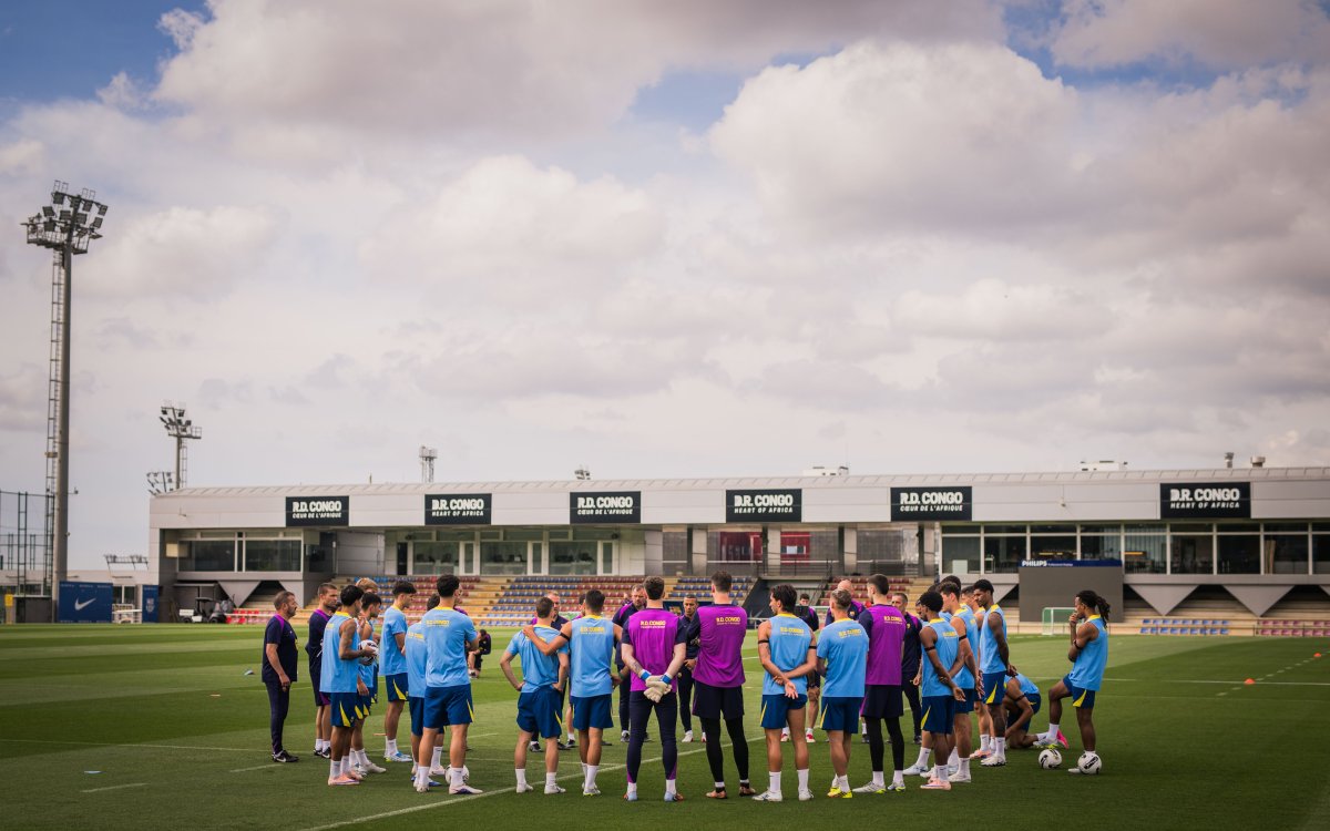 ‘It happens all over the world’: Flick unfazed by Real Madrid dressing-room turmoil ahead of El Clas