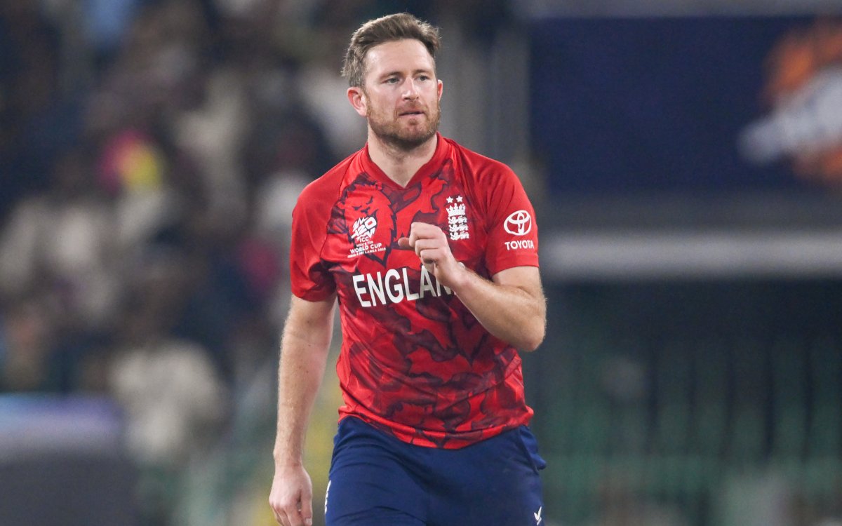 Liam Dawson ends first-class career to focus on white-ball cricket