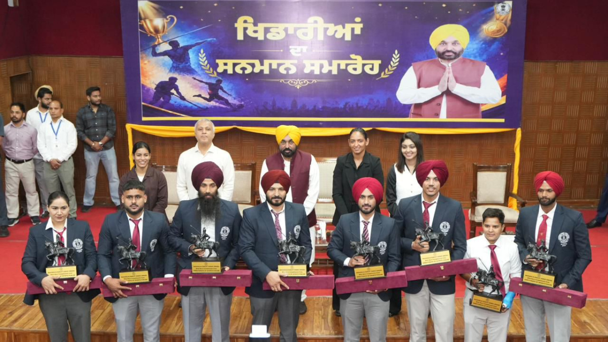 Punjab CM honours 87 Maharaja Ranjit Singh awardees, 1,070 medal-winning athletes