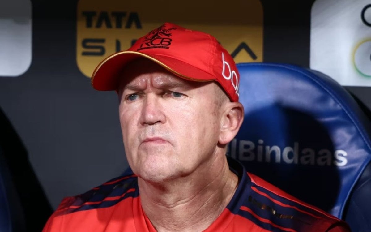 RCB coach Andy Flower fined for IPL Code of Conduct breach