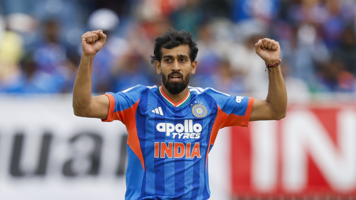 2nd T20I: Prince Yadav picks 3-22 on debut as India restrict Ireland to 154/8