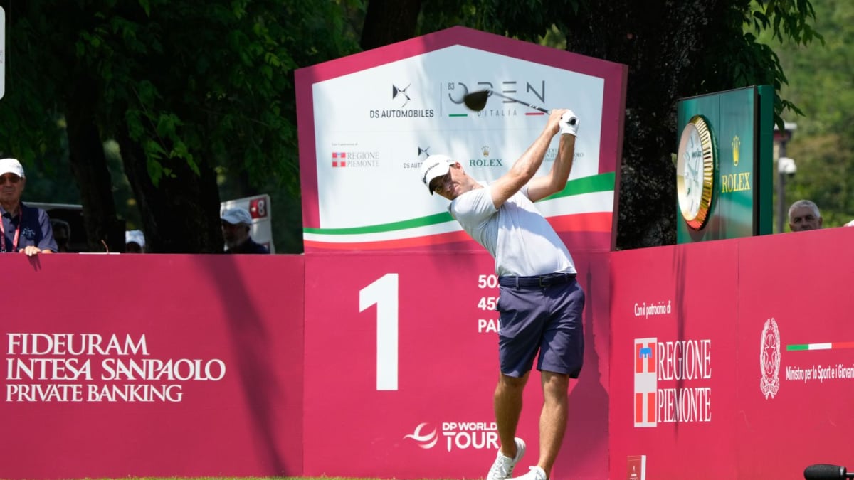 Chacarra closes in on second title after taking Italian Open lead