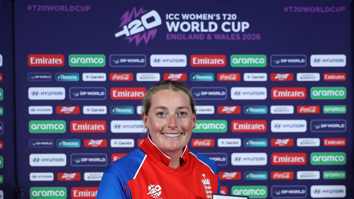 Ecclestone may not take 4 wickets everytime but her spells win you the game: Nasser Hussain