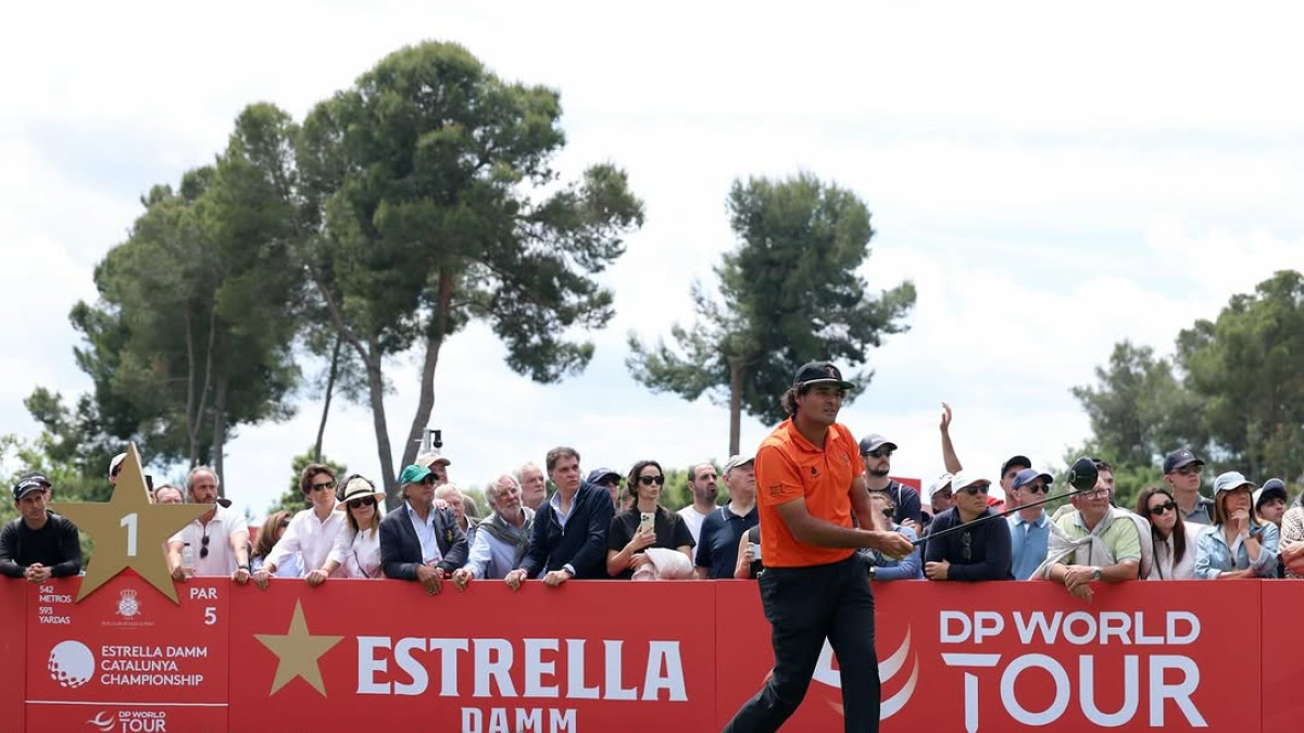Eugenio Chacarra leads KLM Open