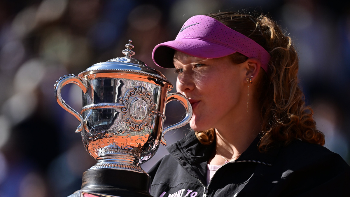 French Open: Andreeva beats Chwalinska to become youngest champion in Paris since 1992