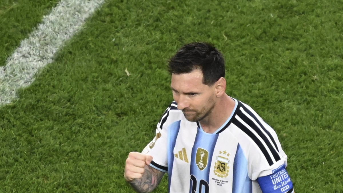 Im not spending time thinking about my age: Messi
