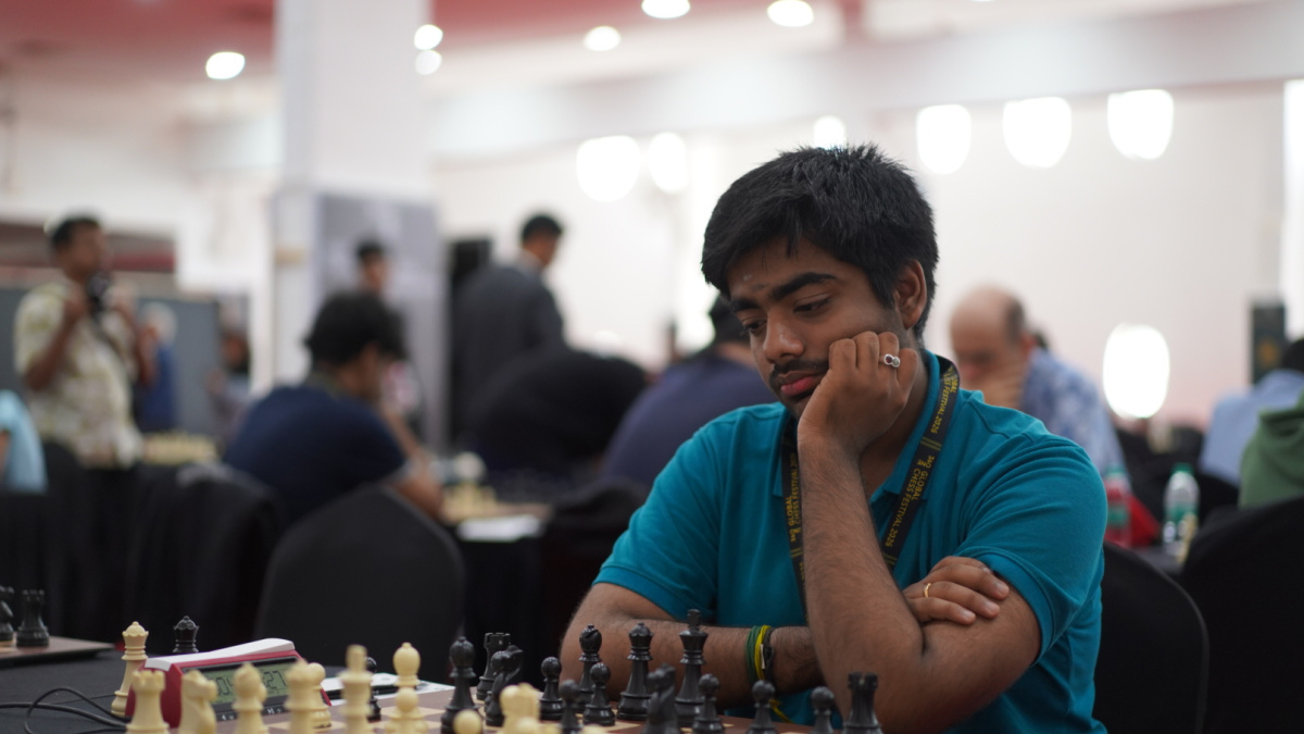 Iniyan in sight of title despite draw with IM Suresh in Mumbai chess event