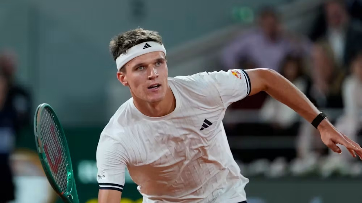 'It was tough to stay focused until the end': Mensik saves 7 match points for first major SF at Rola