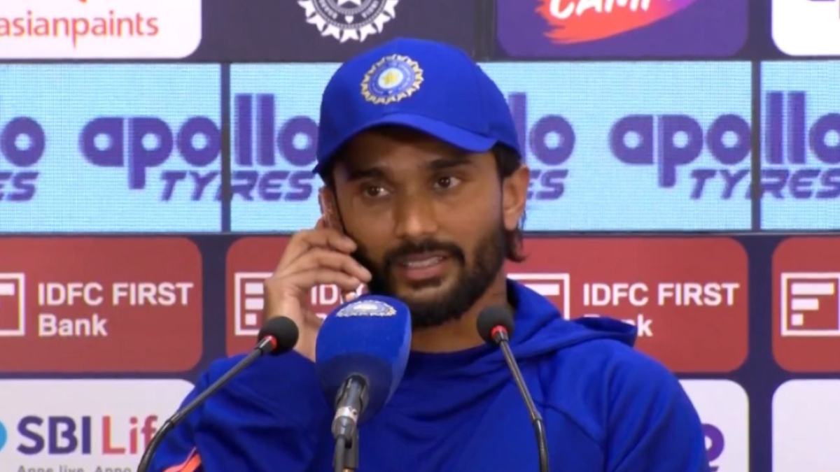 Nitish Reddy pauses post-match presser to answer mother’s call; fans say priorities matter