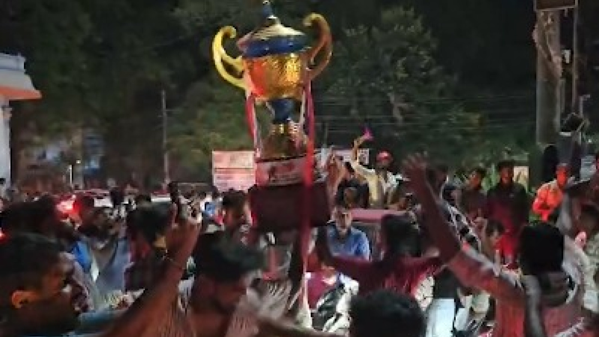 RCB's 2nd IPL victory sparks celebrations in Karnataka, leaders extend congratulations
