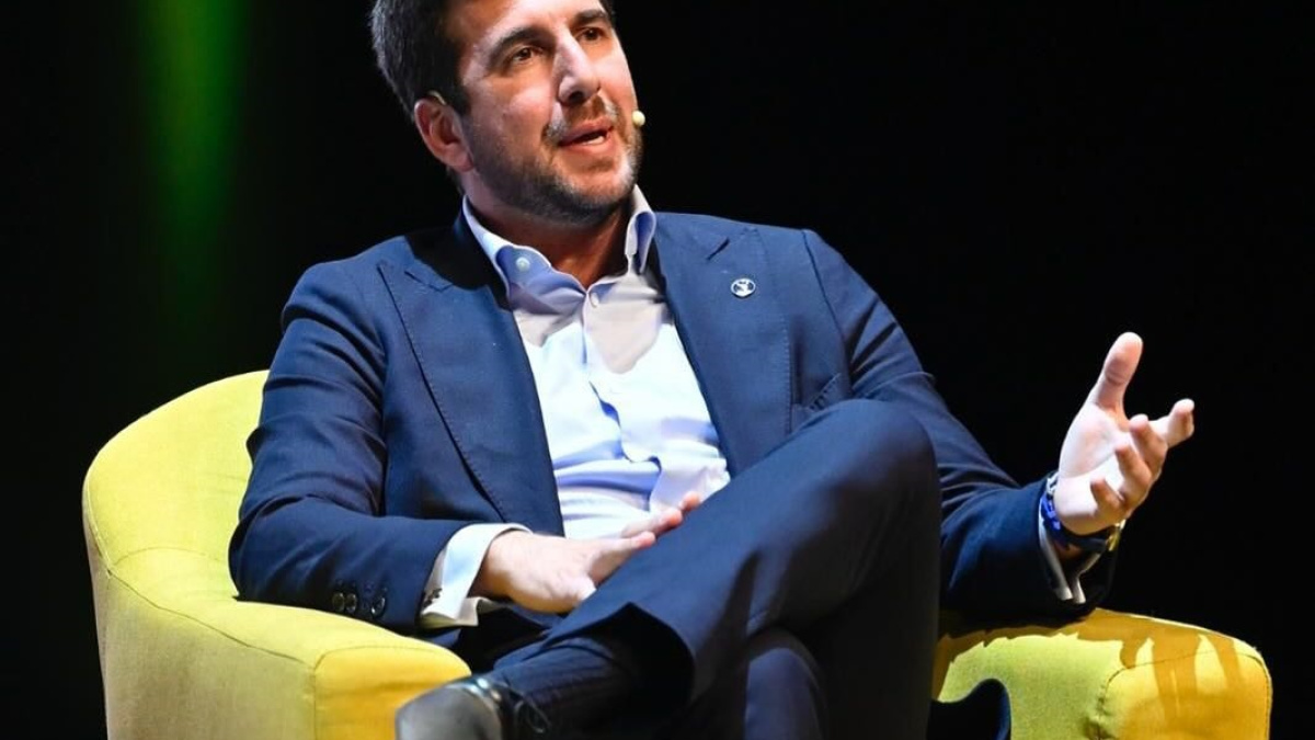 Riquelme names Raul as sporting director if elected Real Madrid president