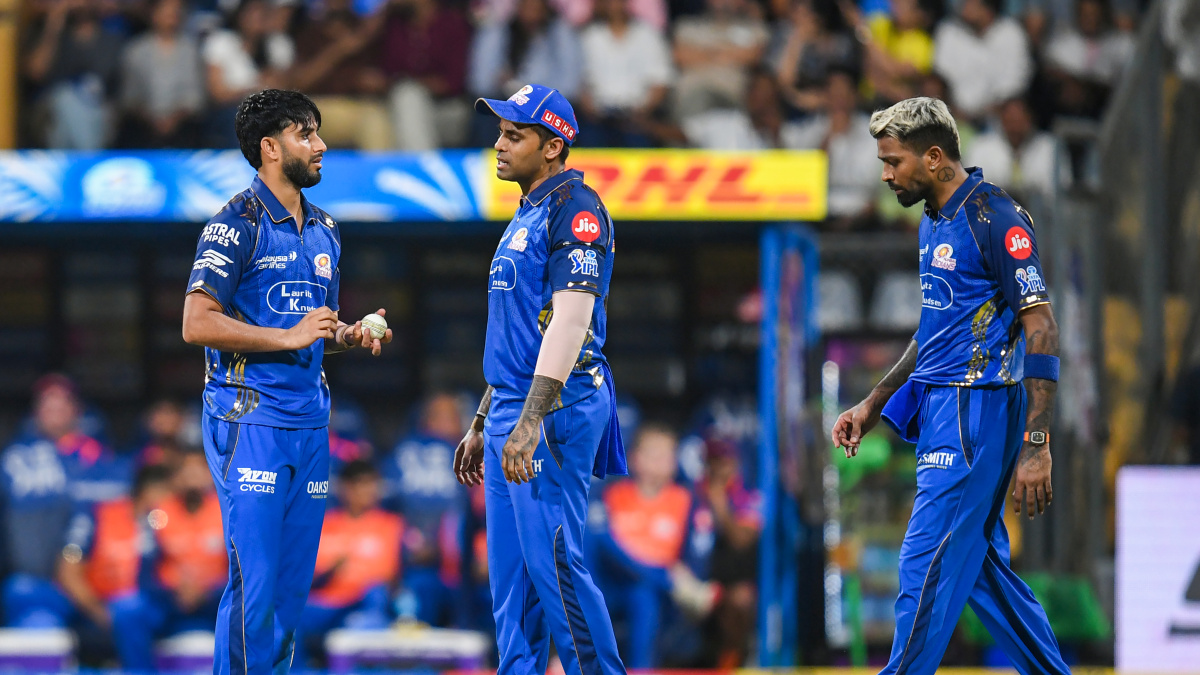 1st T20I: Mayank and Prince pick two scalps each as India restrict Zimbabwe to 125/7
