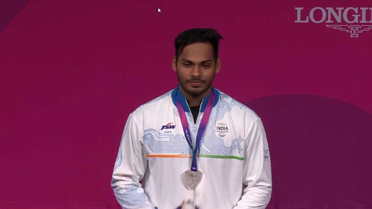 Andhra CM Chandrababu Naidu congratulates Ajaya Babu on winning CWG silver