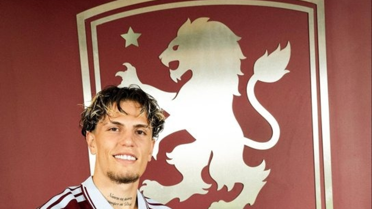 Aston Villa sign Alejandro Garnacho on season-long loan from Chelsea