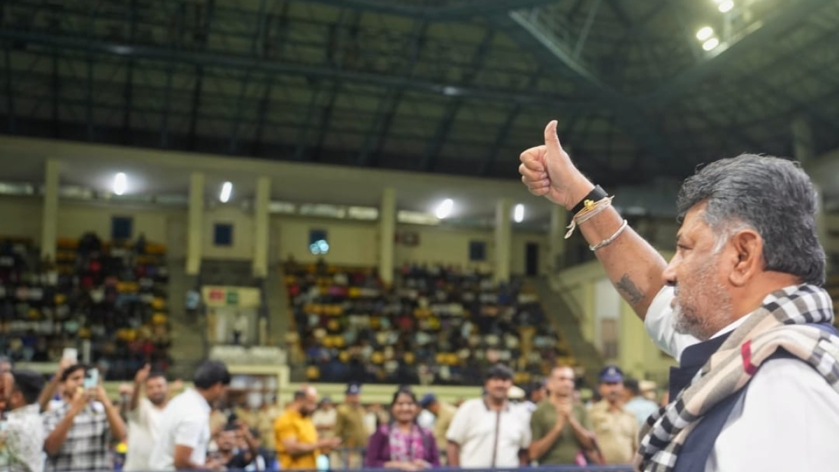 CM Shivakumar watches FIFA WC final, urges Karnataka youth to embrace sports