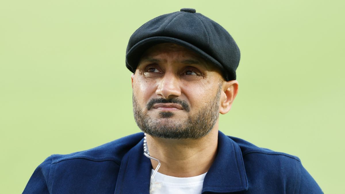 Dont think youre bigger than the game: Harbhajan reveals Sachins career-changing advice