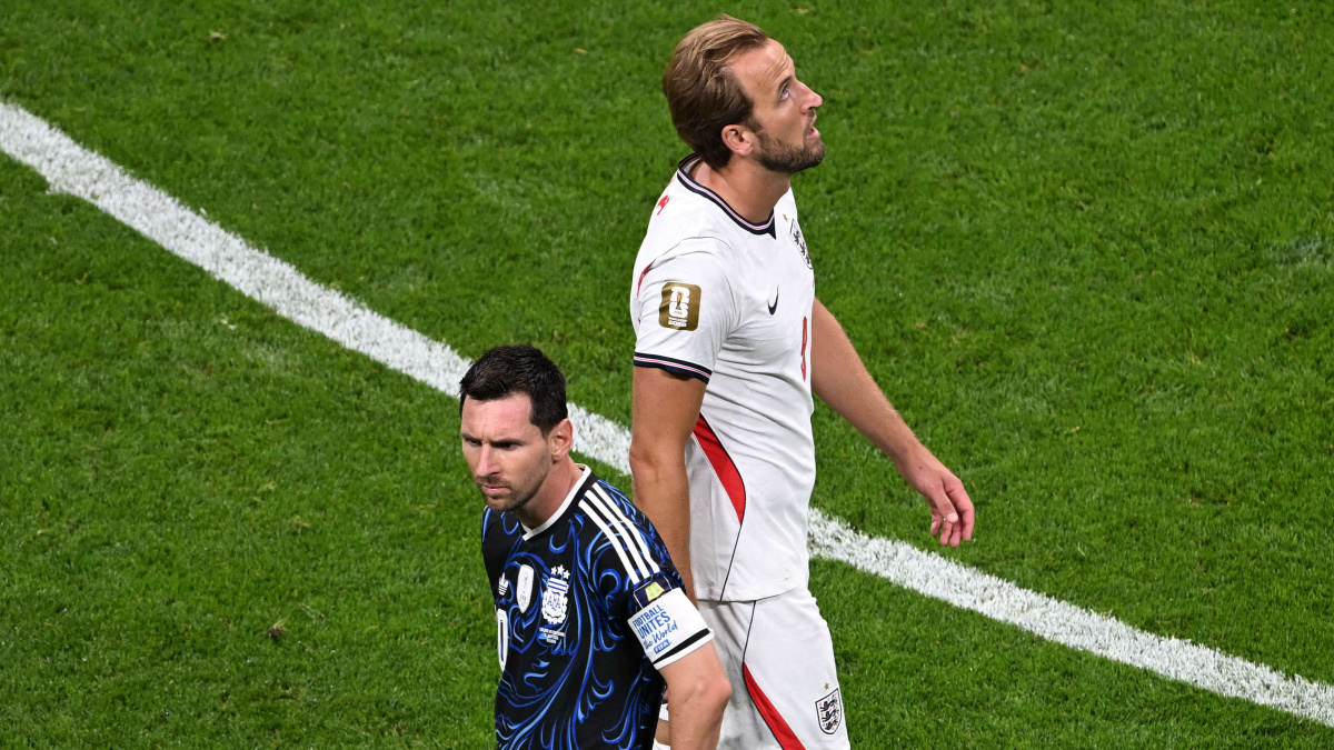 FIFA to probe Argentina players for insensitive banner on Falkland after England semis