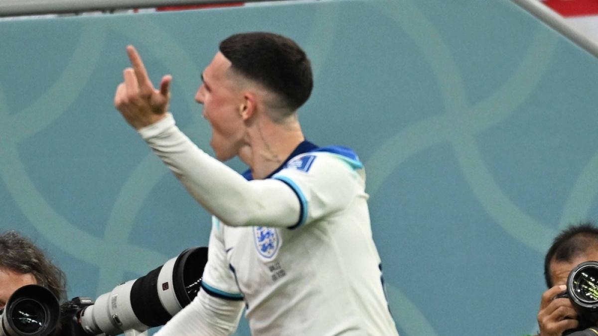 Foden signs new four-year Manchester City contract until 2030