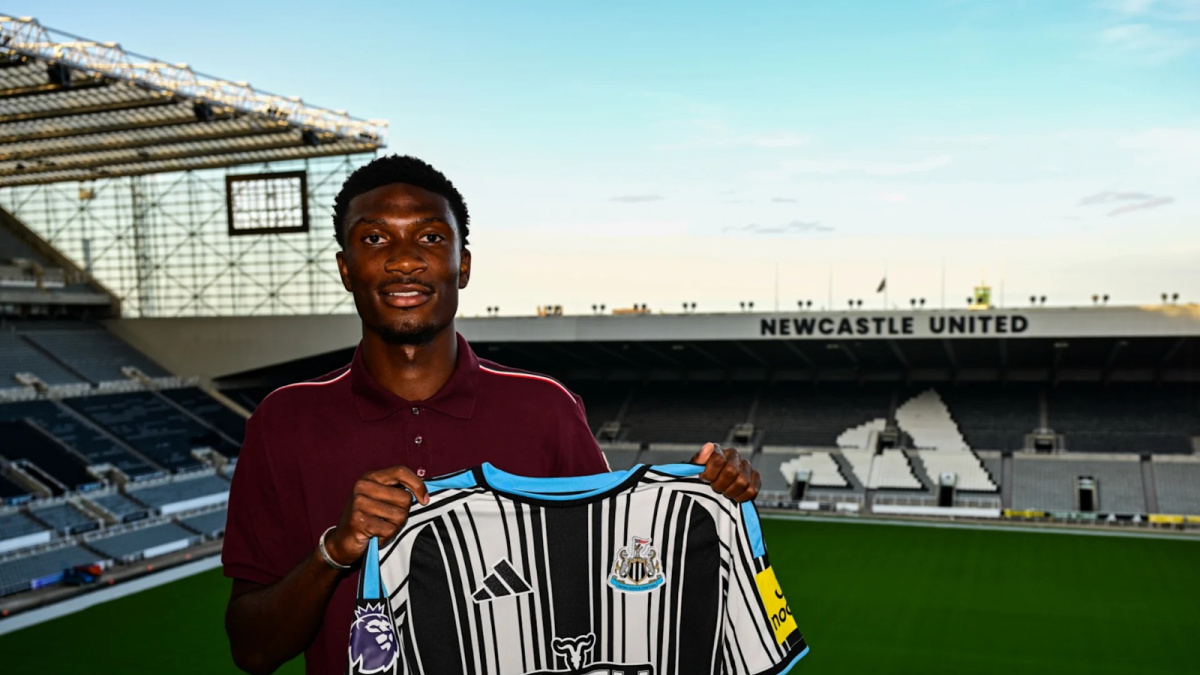 French midfielder Aladji Bamba joins Newcastle United from Monaco