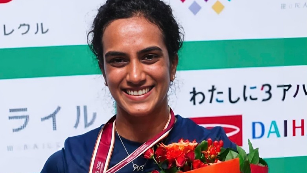 Guvs, CMs of Telugu states congratulate Sindhu on winning Japan Open