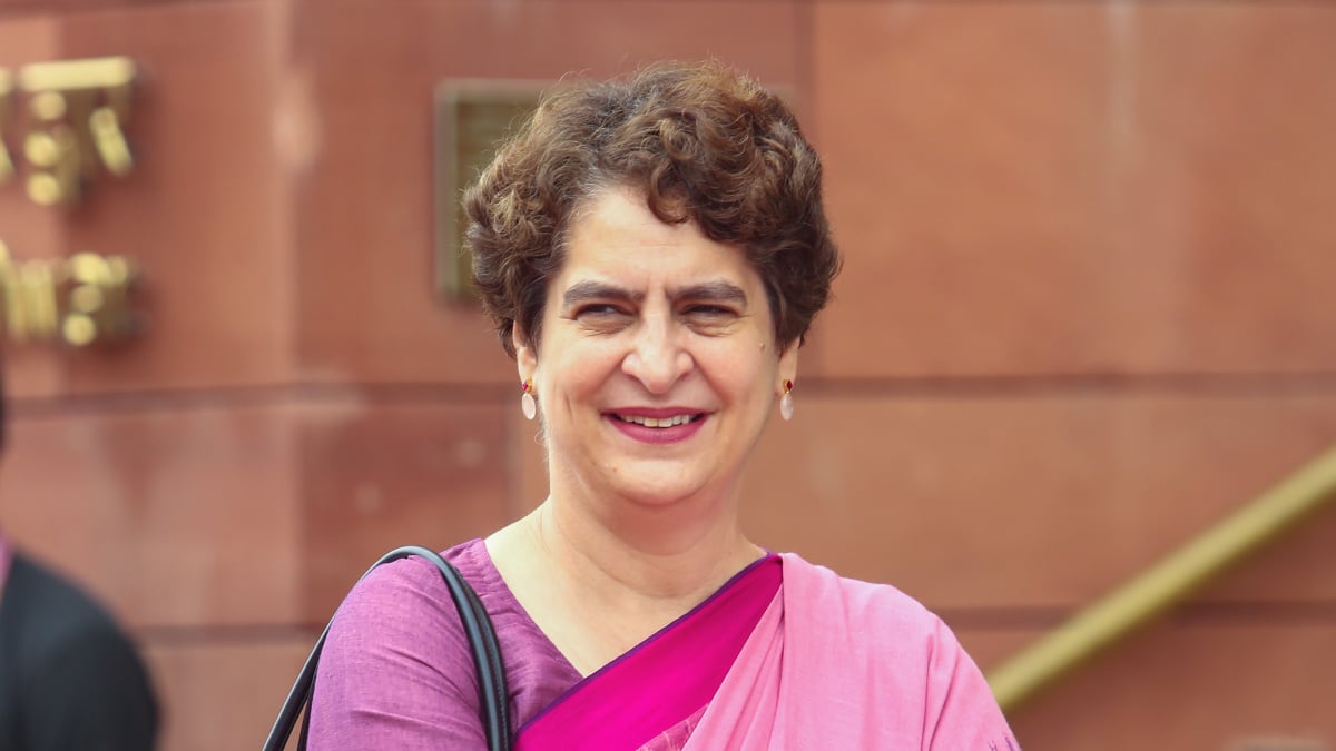 It does not matter what they do: Priyanka Gandhi as ex-hockey captain asks logic behind orange WC je