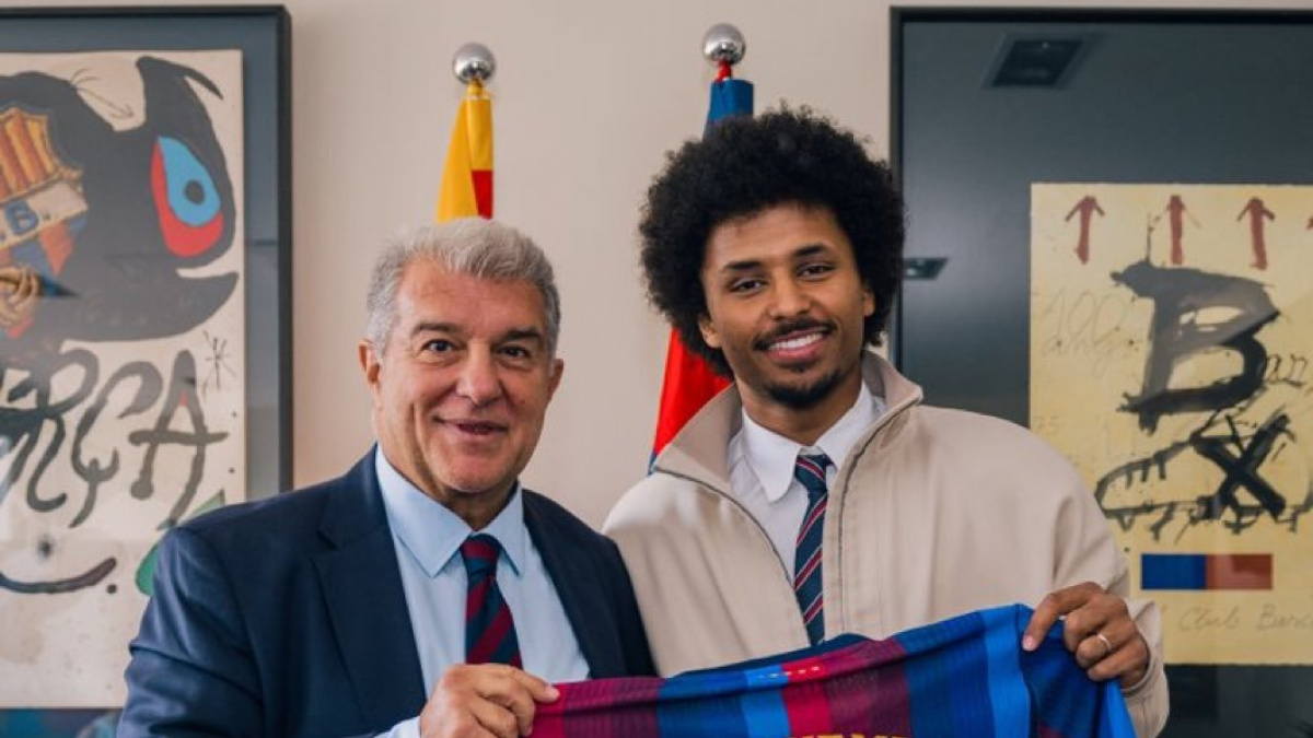 Karim Adeyemi joins Barcelona from Borussia Dortmund on a five-year deal