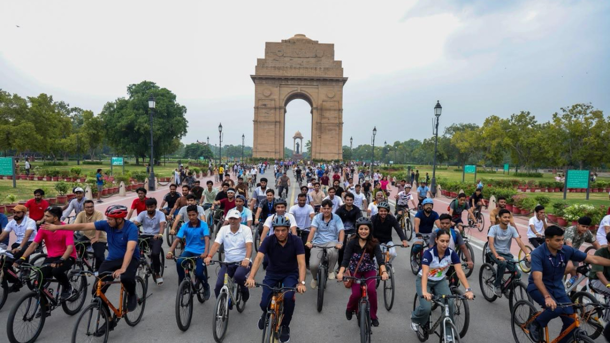 Sports Min. Mandaviya urges nation to embrace cycling as Fit India Sundays on Cycle reaches 15,000 l