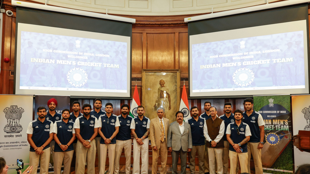 Team India visit High Commission of India in London ahead of Lord’s decider