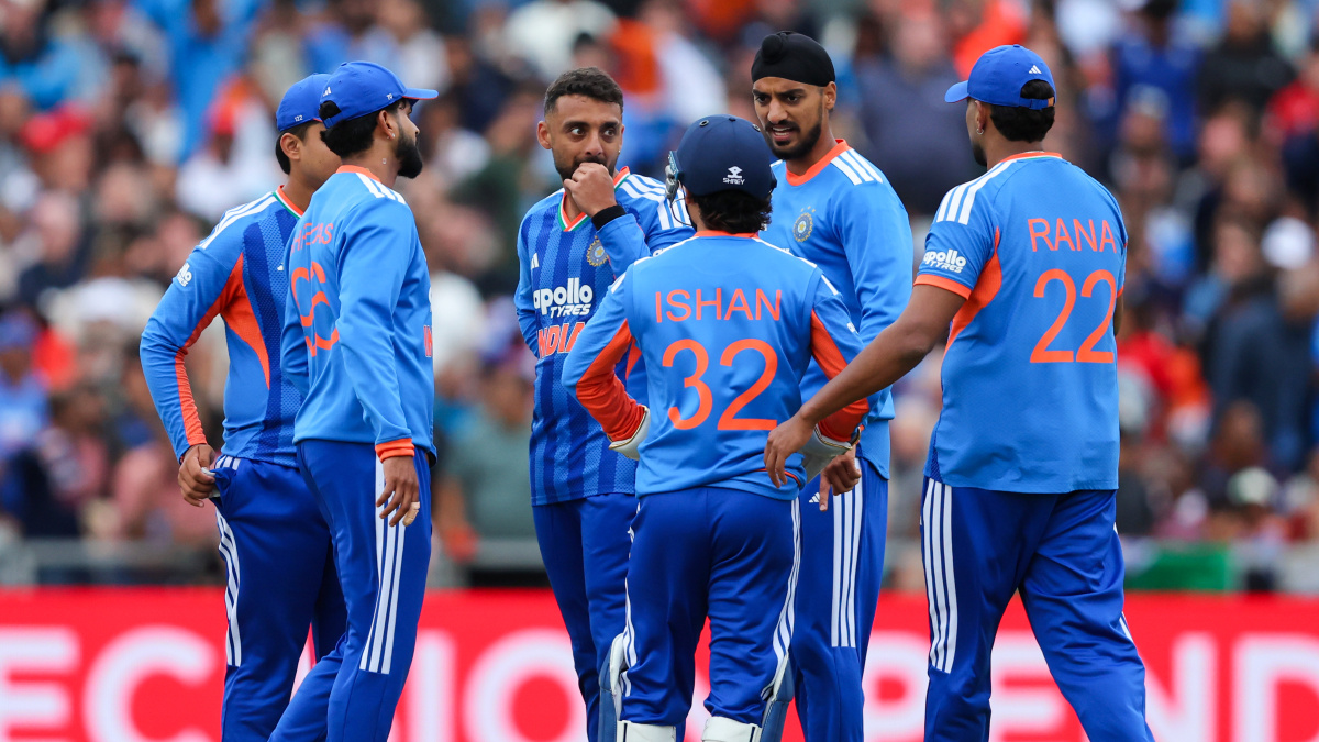 Under-fire India look to revamp bowling attack, add extra pacer for third T20I against England (Prev