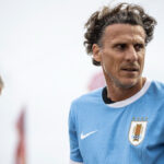 Uruguay open talks with Forlan for interim coaching