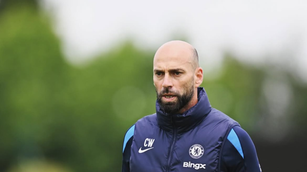 Willy Caballero rejoins Man City as club confirms Marescas coaching staff