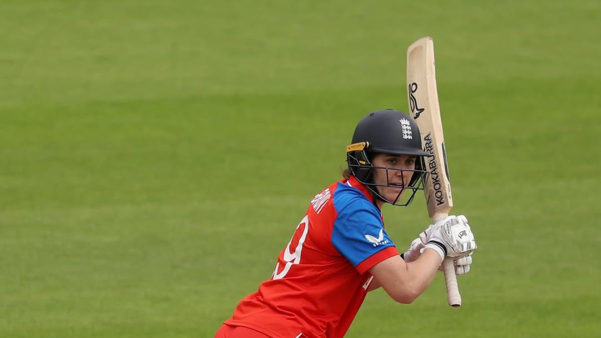 Womens T20 WC: Sciver-Brunts fifty, Kemps late flourish lift England to 150/4 against Australia in f