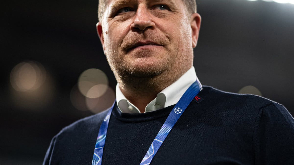Bayern extends contracts of board members Dreesen, Eberl